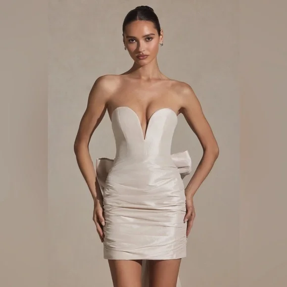 Oh Polly Viviana Dress - Picture 1 of 4